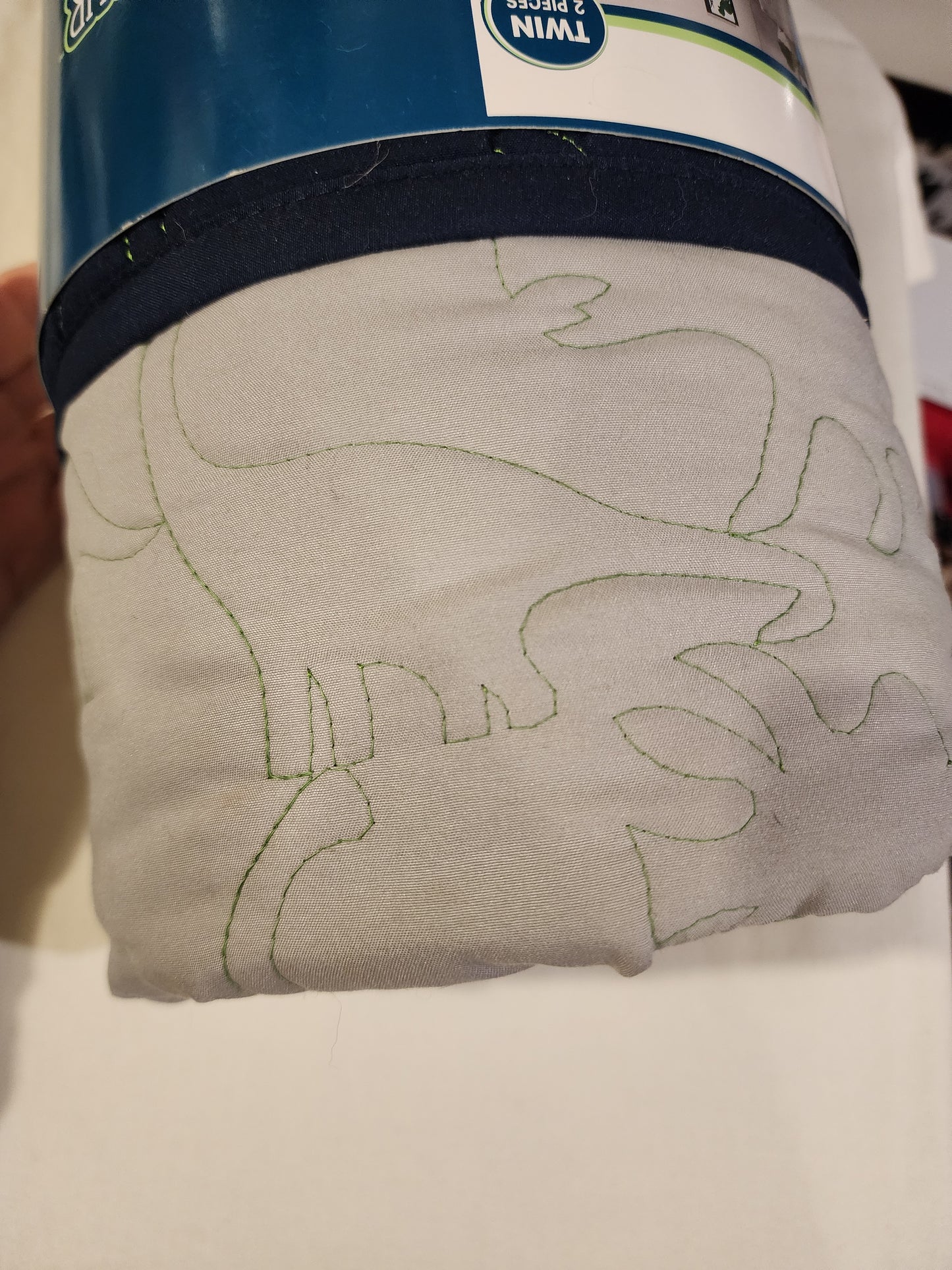 CHILDREN'S DINOSAUR DESIGNED 2 PC QUILT SET