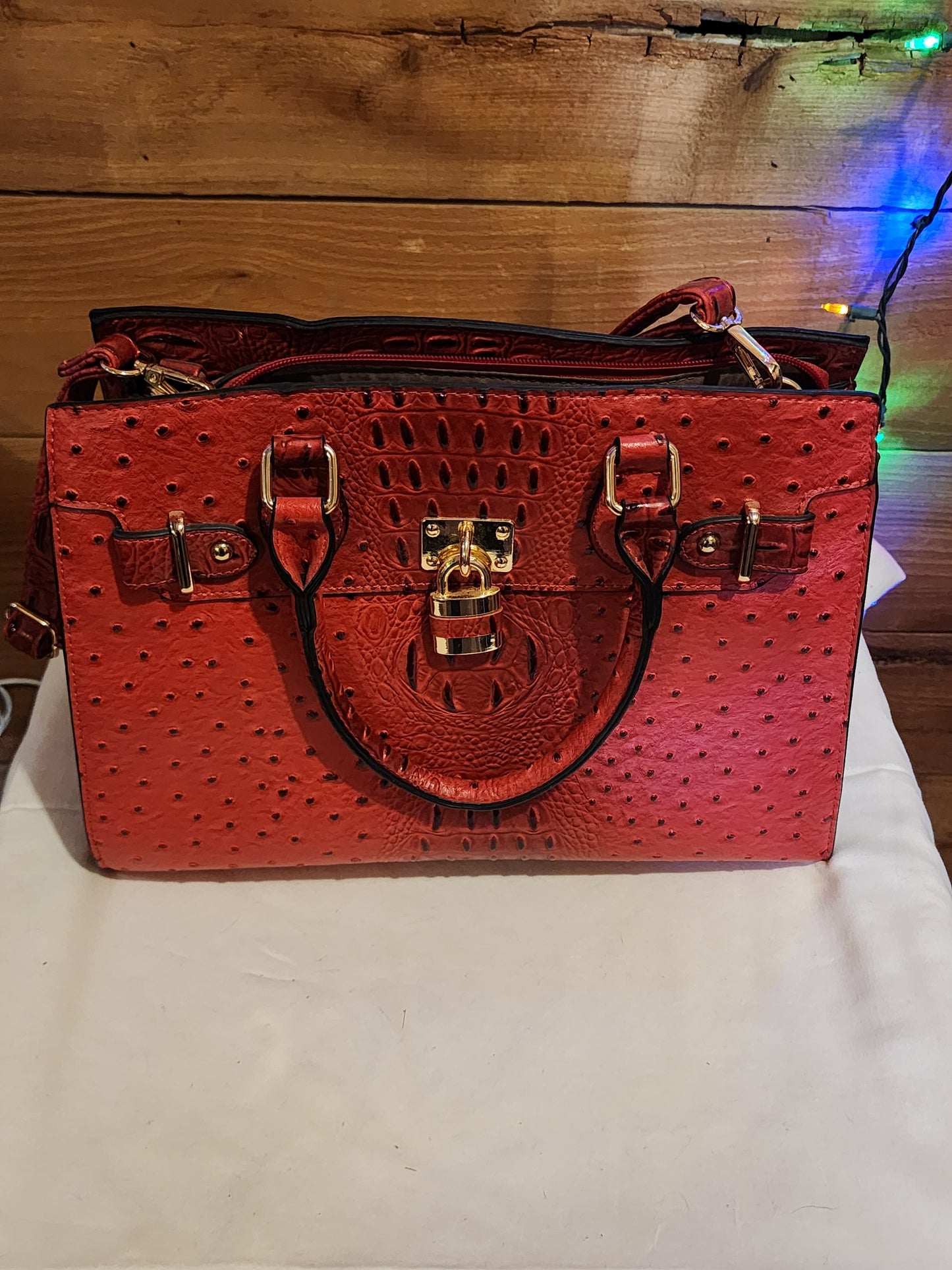 FAUX ALLIGATOR SKIN RED PURSE WITH MATCHING WRISTLET